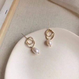 Geometric Design Silver Needle Pearl Earring