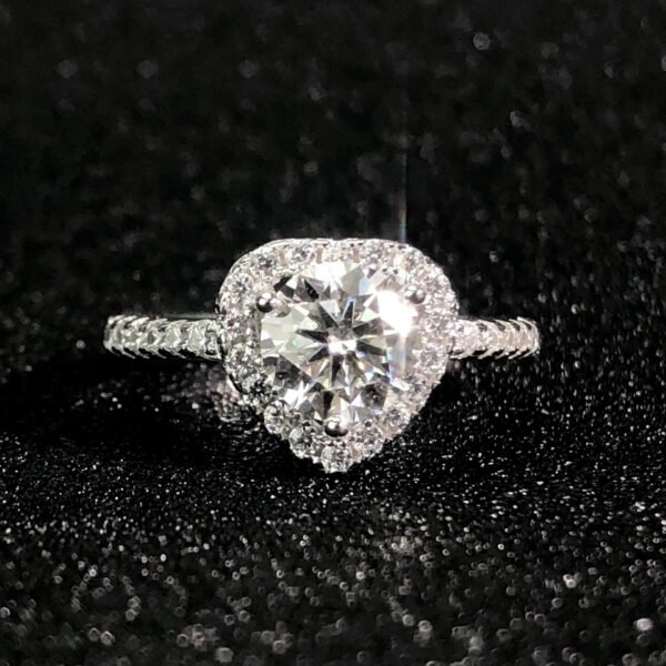Heart Wedding Bands 1ct 925 Sterling Silver D color VVS Diamond Moissanite Engagement Rings for Women